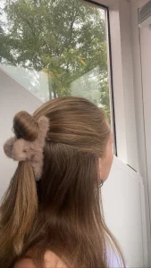 Cute fuzzy hair claw (pack of 1)